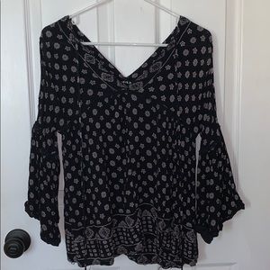 flowy no shoulder patterned blouse